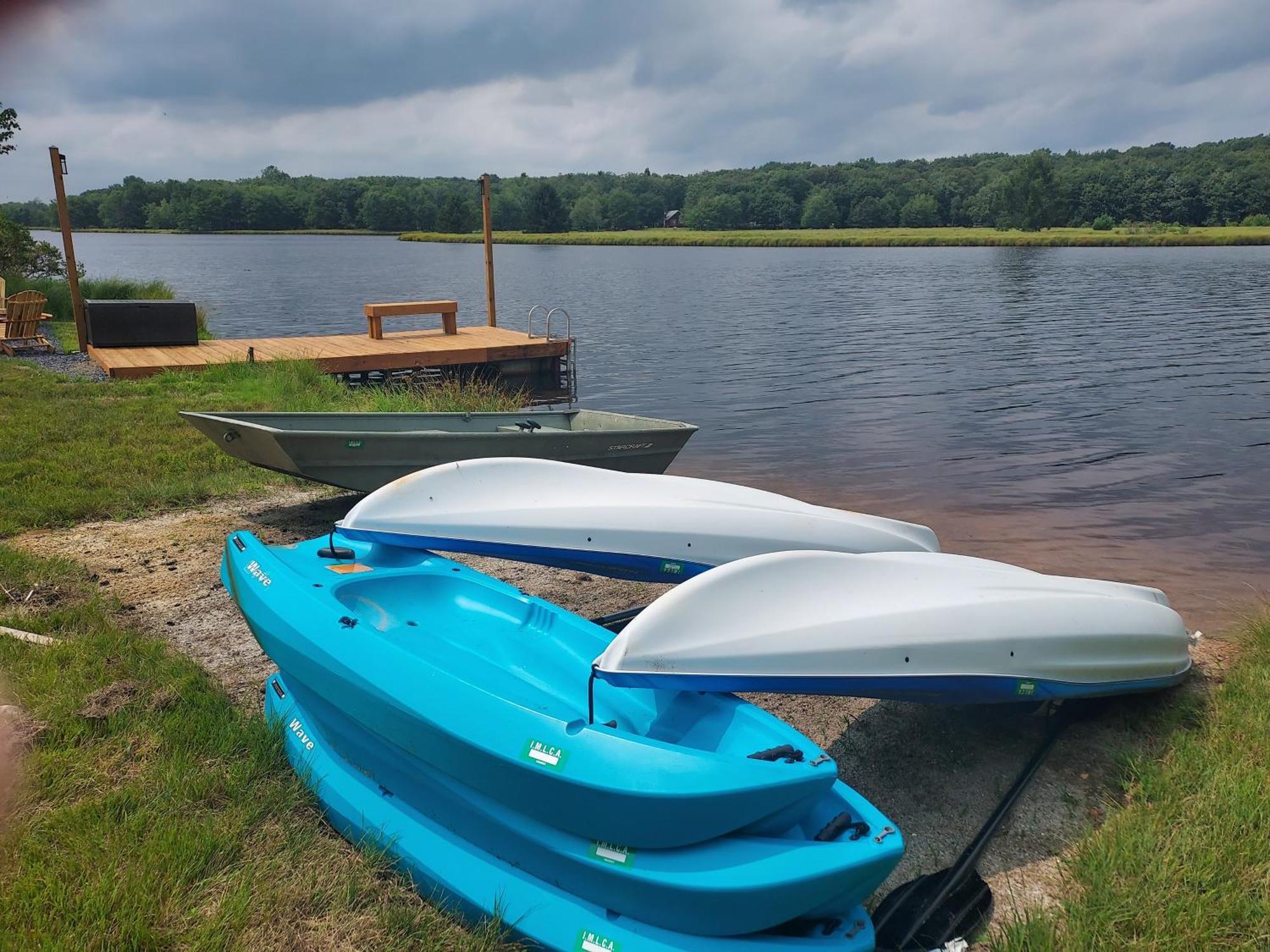 Poconos Brand New Lakefront Oasis 1 Acre, Hottub Gameroom Firepits Talk About Privacy Albrightsville 外观 照片