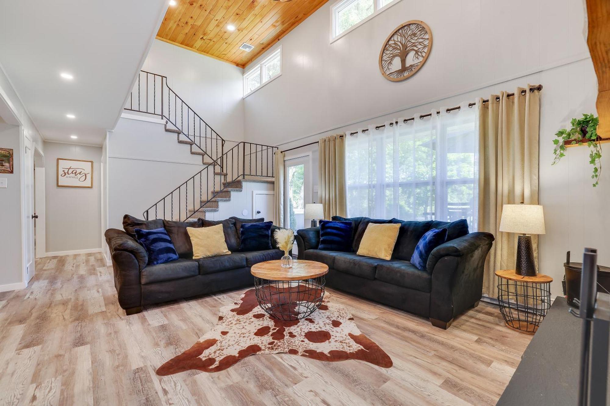 Poconos Brand New Lakefront Oasis 1 Acre, Hottub Gameroom Firepits Talk About Privacy Albrightsville 外观 照片